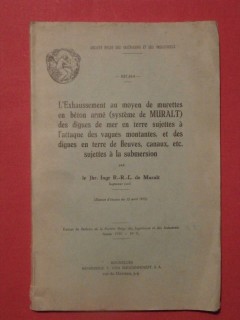 L'exhaussement au moyen de murettes des digues de mer