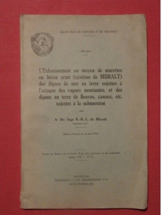 L'exhaussement au moyen de murettes des digues de mer