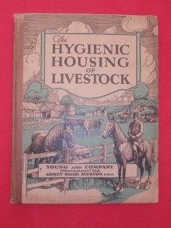 The hygienic housing of livestock